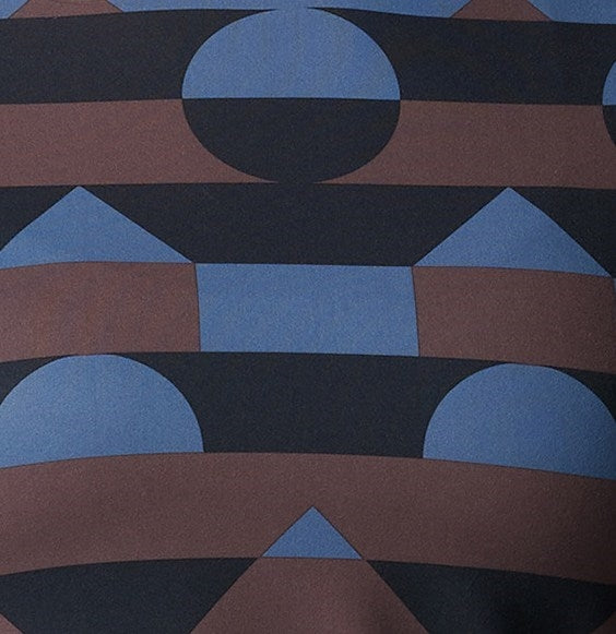 Close up of the Mountain Hardwear Crater Lake Plus Size LS Hoody in Blue Quartz